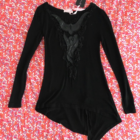 Beautiful knitted sweater - Picture 1 of 5